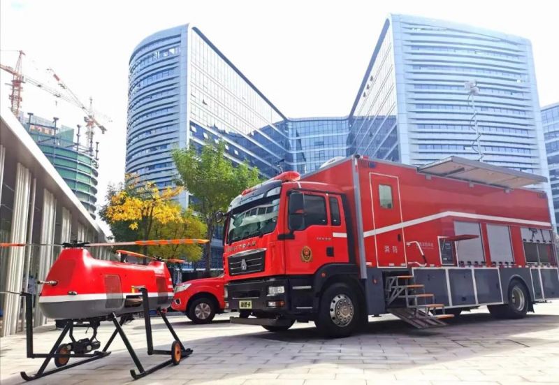 徐立毅書記、侯紅市長及有關領導視察獵鷹消防科技“雙創”活動周展位